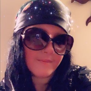 Meet your Posher, Yolanda